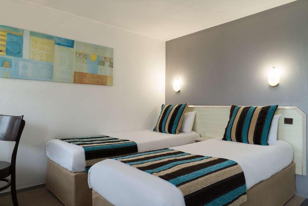 Sure Hotel By Best Western Biarritz Aeroport Anglet Oda fotoğraf