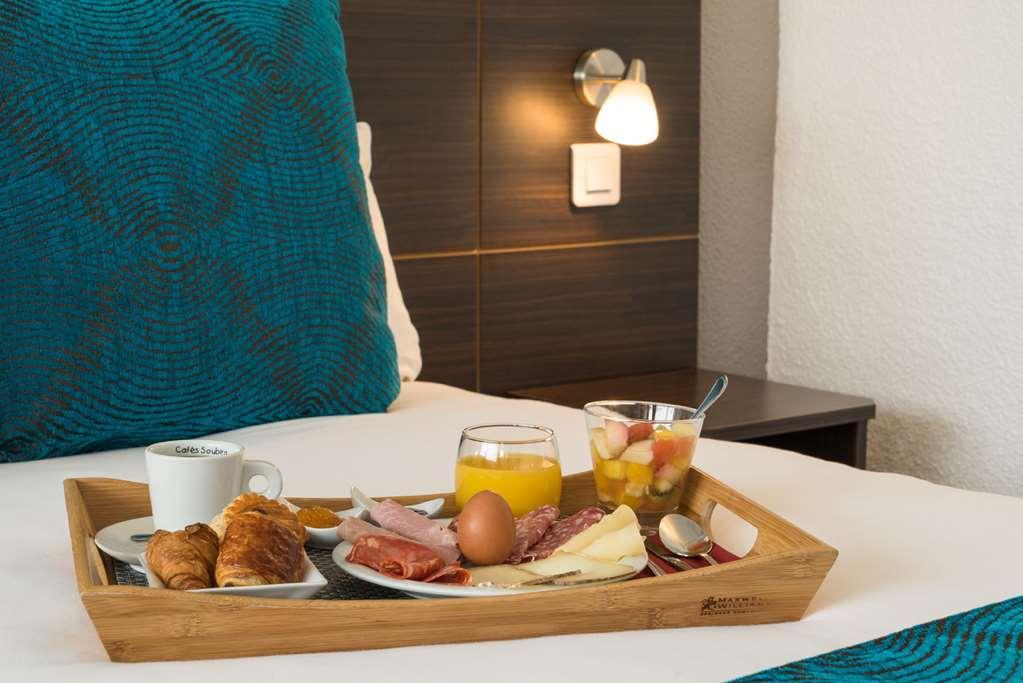 Sure Hotel By Best Western Biarritz Aeroport Anglet Oda fotoğraf